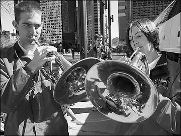 bandhorns.jpg (49277 bytes)